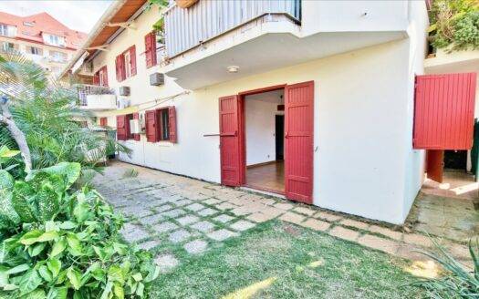 Beau T4  de 83m² en Rez de jardin