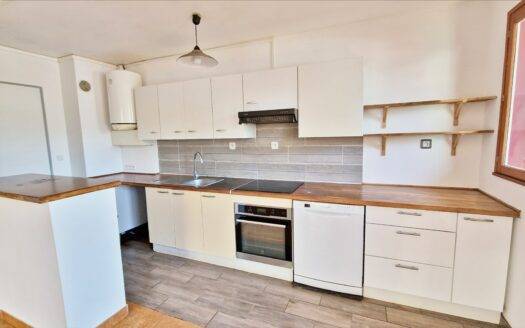 Beau T4  de 83m² en Rez de jardin